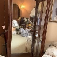 Elegant Cherry Wood Display Cabinet – Glass Panels & Mirrored Back