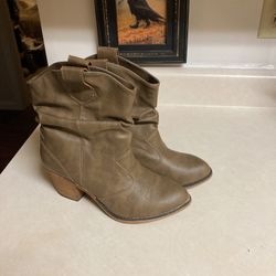 Low Heel Fashion Boot