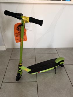 Razor E90 Electric Scooter