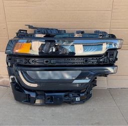 2025,2026 Dodge Ram 2500,3500 Headlight LED/Foco Delantero LED Rh Passenger Oem,Original  Ask