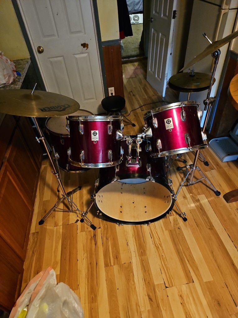 90s Coda drum set
