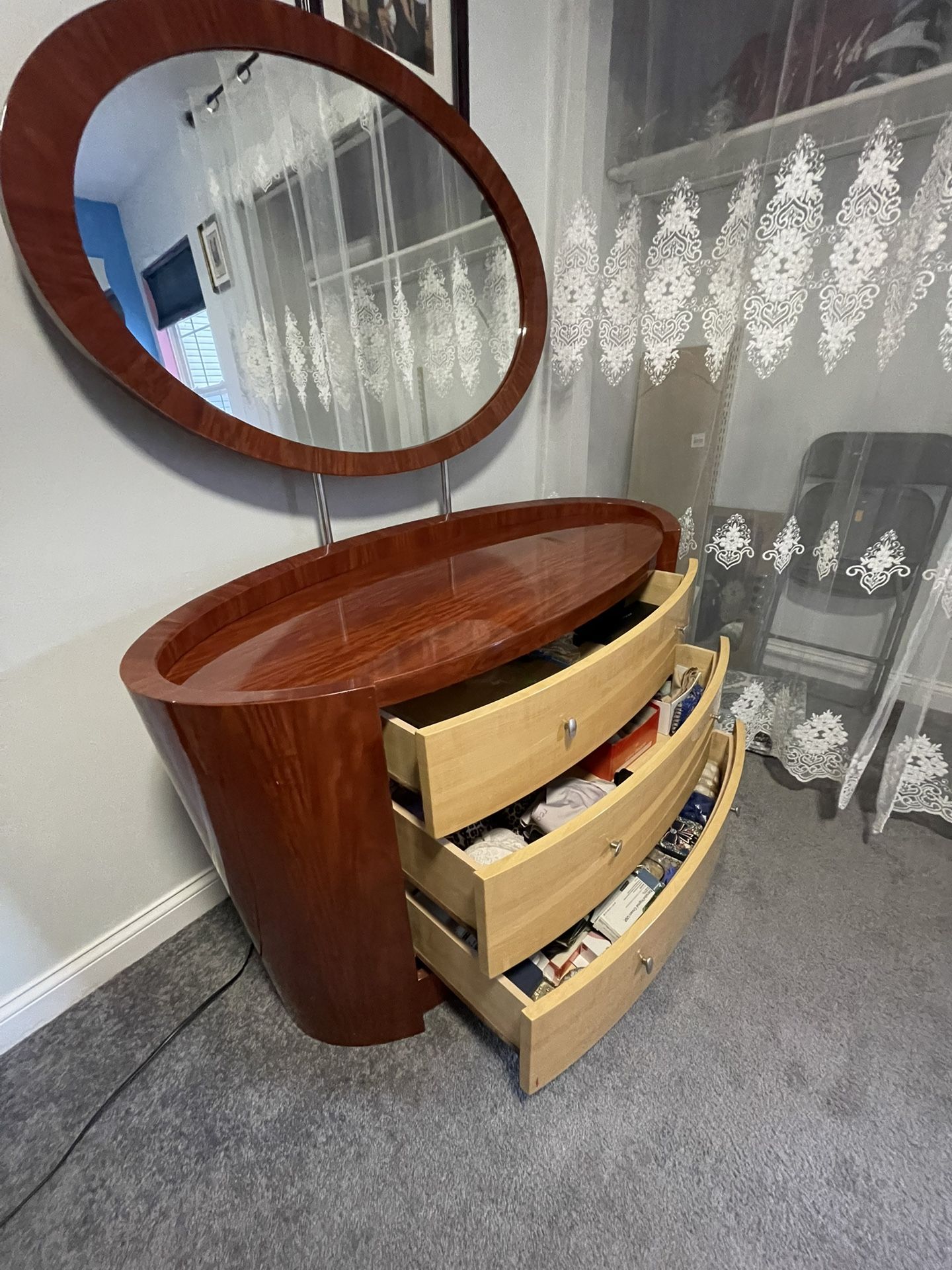 Dresser And Nightstand Set