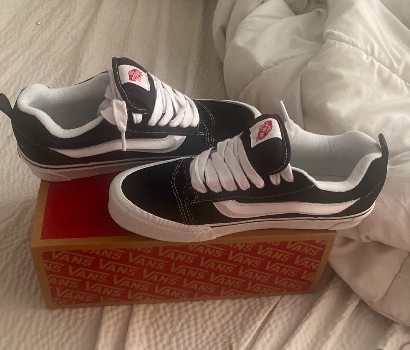 knu skool vans
