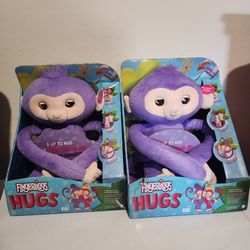 Fingerlings HUGS - Kiki - Advanced Interactive Plush Baby Monkey Pet