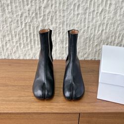Maison Margiela Tabi Boots – Premium Quality 
