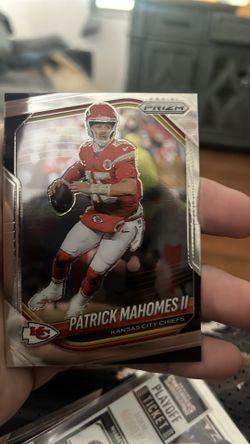 Patrick Mahomes foot ball card