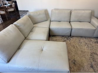 Sectional couch