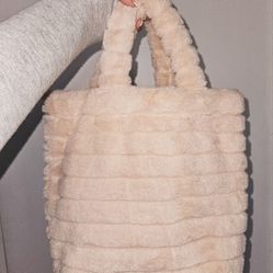 FAUX FUR HAND BAG