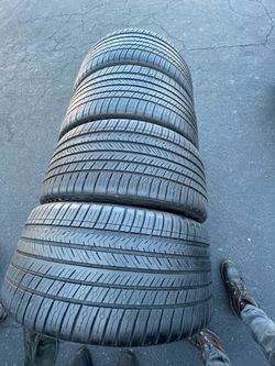 285/40R22 MICHELIN PILOT SPORT ALL SEASON4