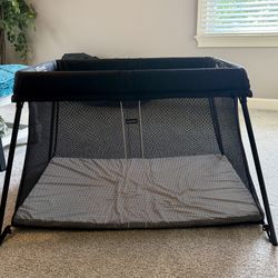 Baby Bjorn Travel Crib