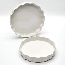 Vintage TG Green Spectrum White Scalloped Quiche Flan Baking Dishes Set of 2