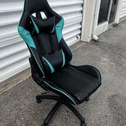 Full Recline Black Aqua Gamer Rolling Computer Desk Chair! Good condition! Light cosmetic wear  Seat Height 15-19in 