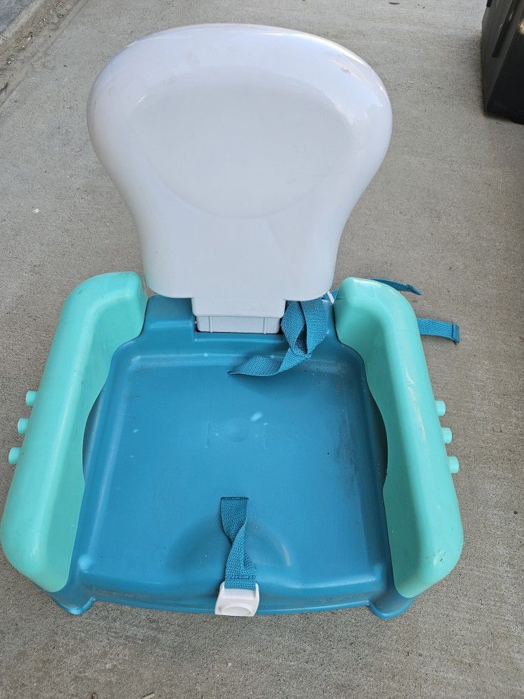 Safety 1st Easy Care Booster Seat