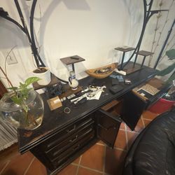 Mahogany Wood Dresser