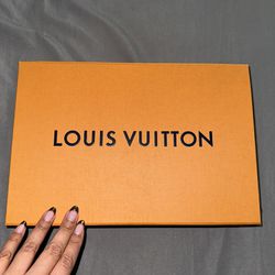 Authentic Louis Vuitton Men’s Scarf 