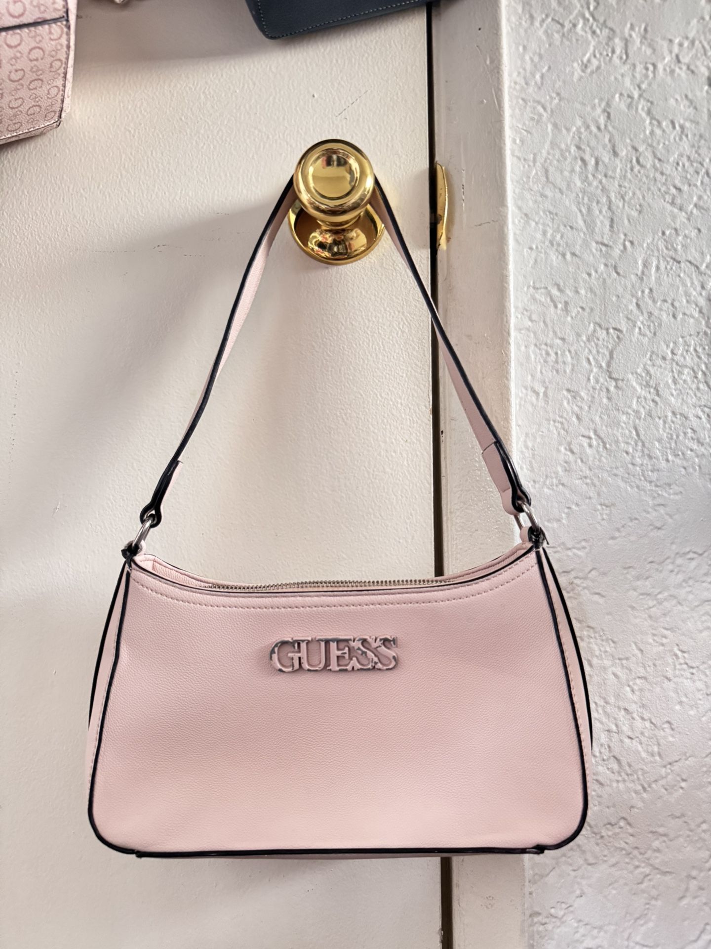 Pink Guess Shoulder bag