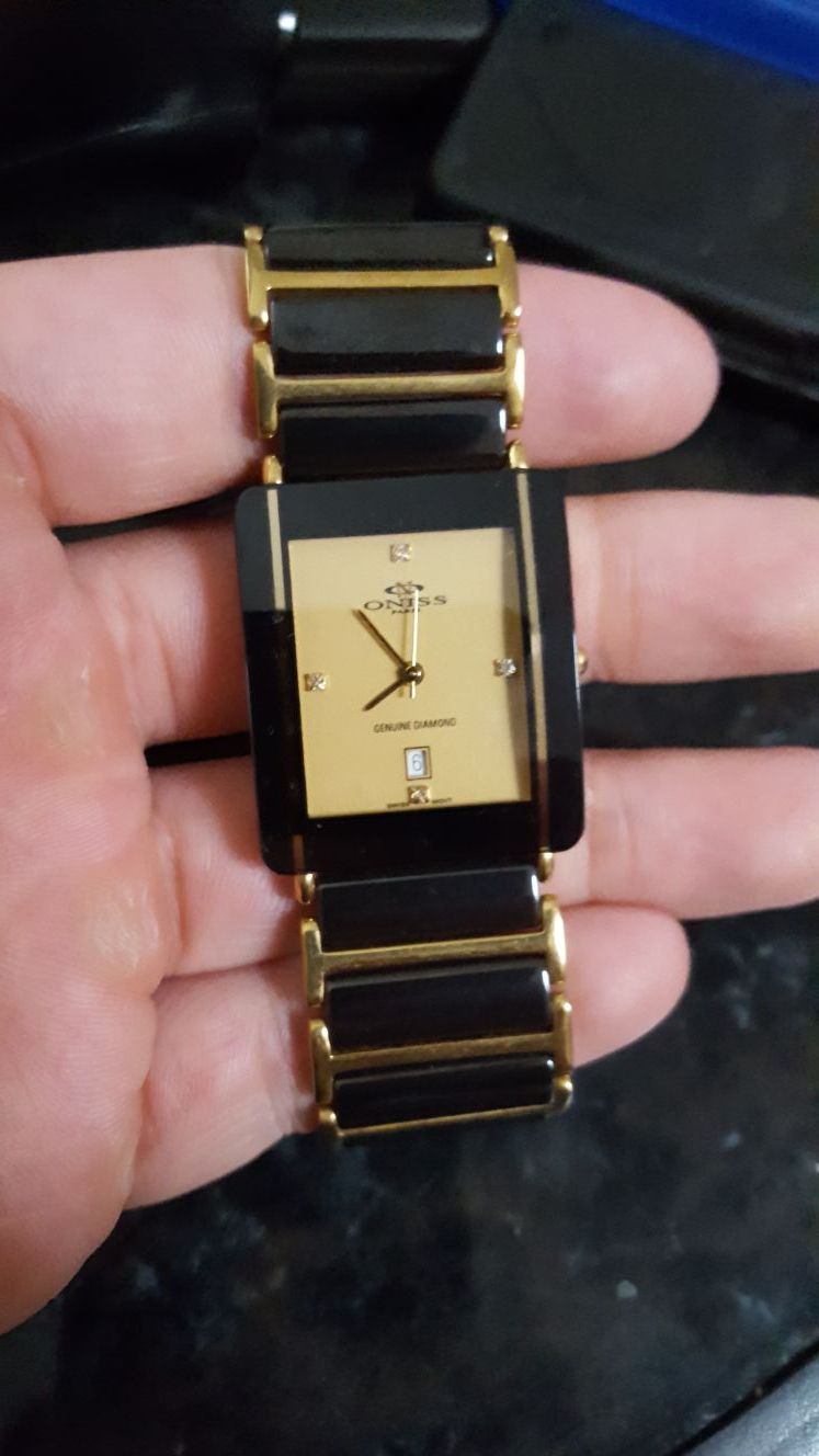 Oniss Watch