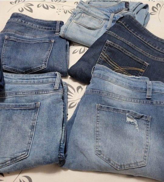 Woman's Jeans - LOT 6prs