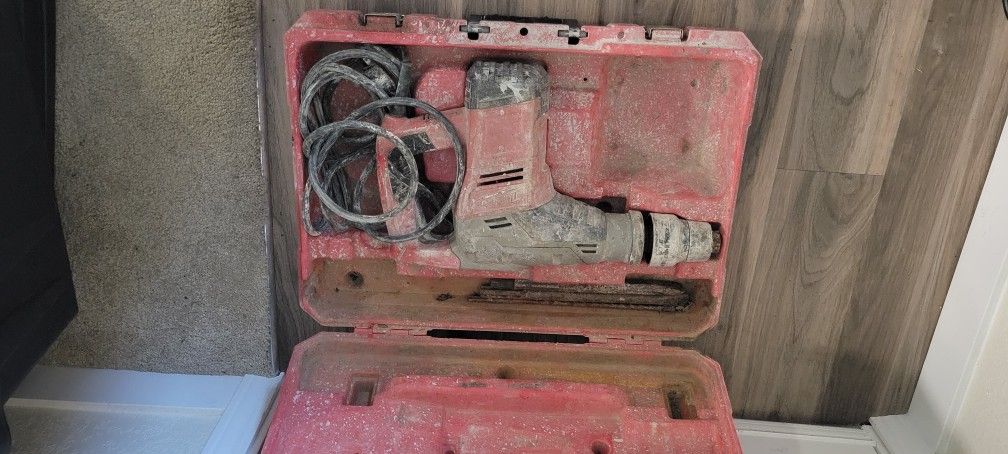Milwaukee Impact Hammer Drill With Case