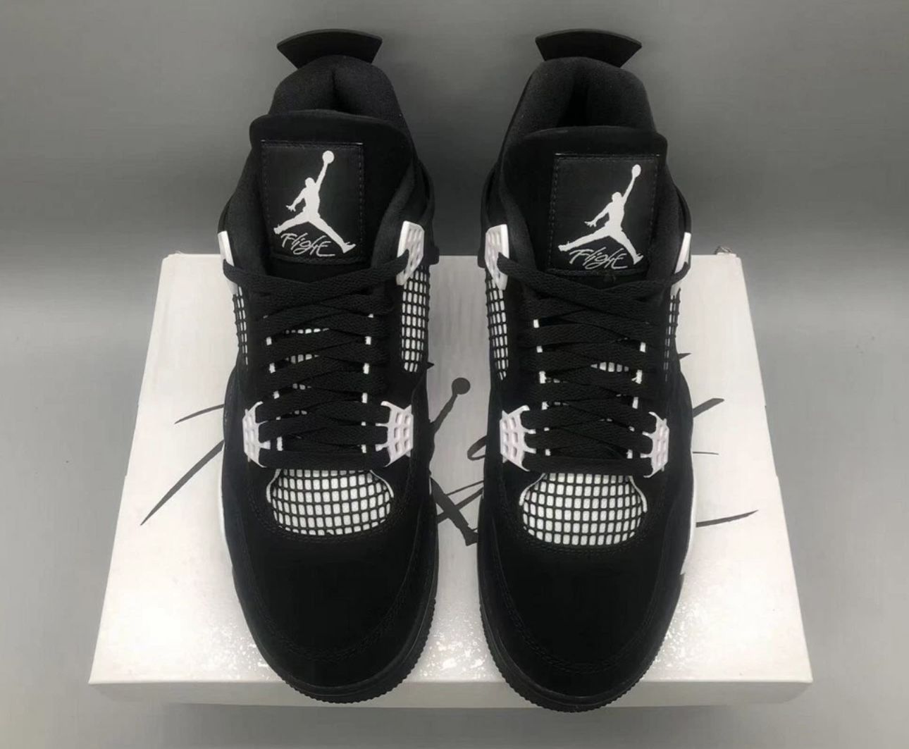Jordan 4 Retro