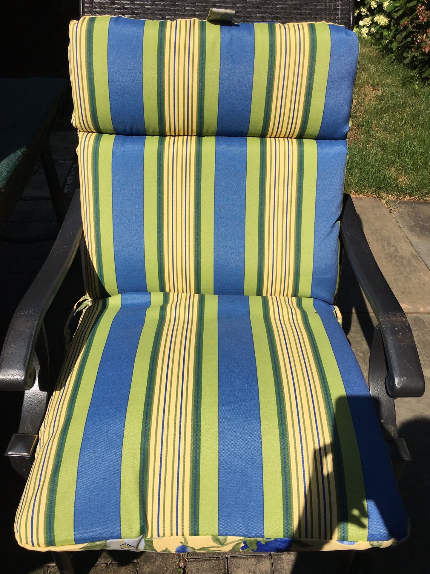 Set of four reversable cushions.