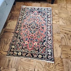 Vintage 2.5 X 4 Hand Knotted Persian Hamadan Wool Accent Rug or area rug. 