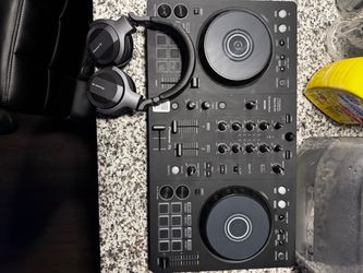 Pioneer DJ DDJ-FLX4 Controller + Pioneer Headphones + CASEMATIX Hard Case Bundle