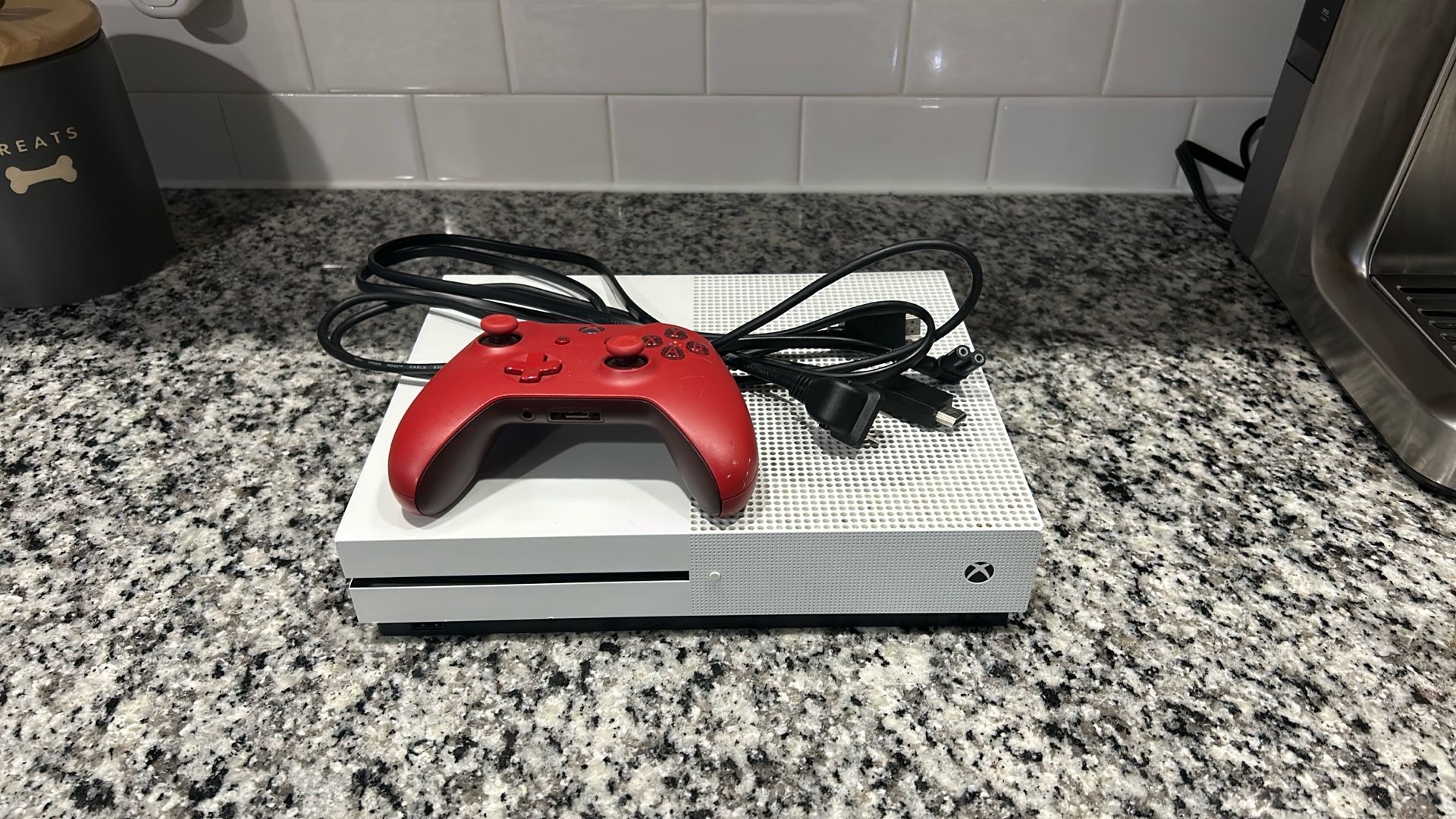 Xbox One With Controller And Cords