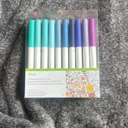 Cricut Ultimate Fine Point Pen Set  