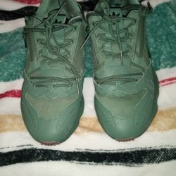 Men's Adidas Shoes Size 9