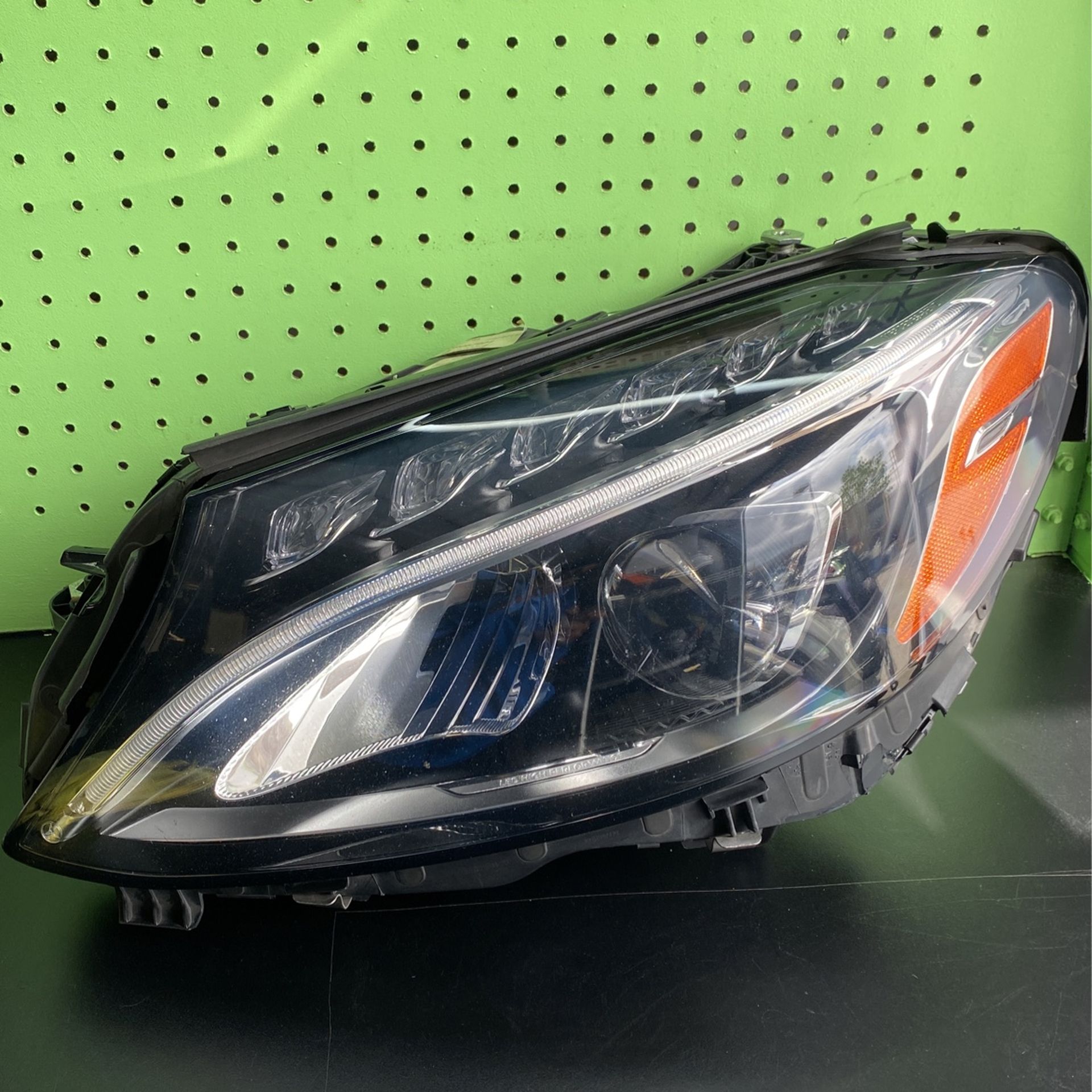 2015 - 2018 Mercedes Benz C-Class C300 Left Driver Headlight DAMAGE OEM