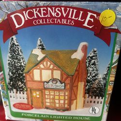 Dickensville Collectibles Christmas Houses 