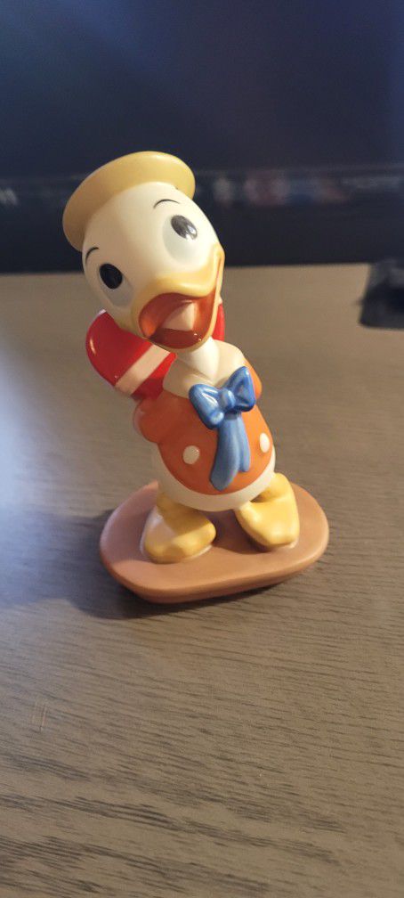 Disney Classics Figurine 41025 Mr. Duck Steps Out “I Got Something' For Ya'