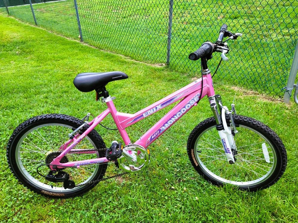 MONGOOSE 20" 6 SPEED BMX BIKE - DUAL HAND BRAKES -