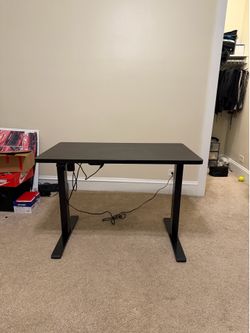 Electric Height Adjustable Standing Desk – Sit/Stand Desk – Black