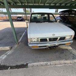 Nissan 1995 truck
