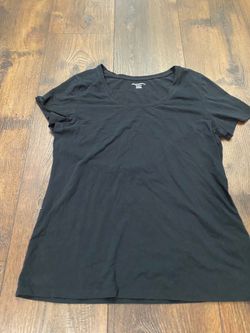 Women’s black shirt size xl by Amazon Essemtials #16