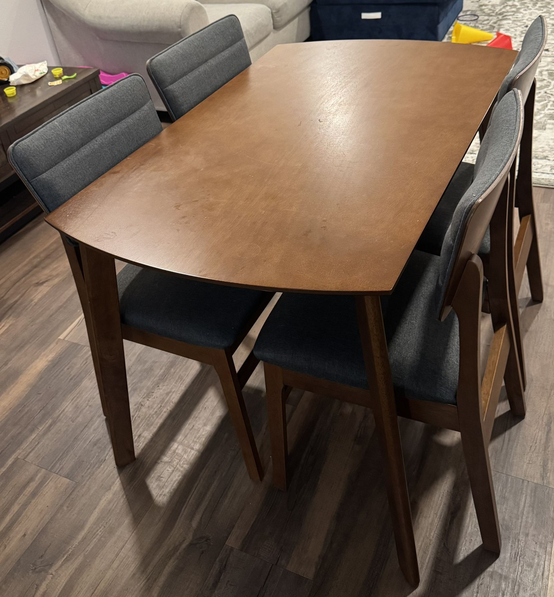 Like New Dining Table Set (4 Chairs) – Only 4 Weeks Used – $399