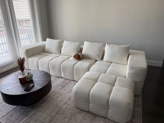 *Brand New White Boneless Cloud Sectional Couch with Ottoman
