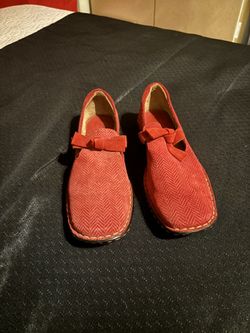 Born Unisex Loafers Size 7,5  Herringbone Reddish New No Box 