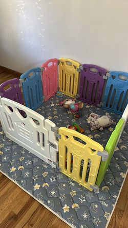 Plastic play pen