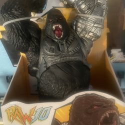  McFarlane RAW-10 (CY-GOR)  Silver Black Gorilla.  12inch Robatic Animal Weapon.  