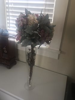 Artificial flores con vase $12