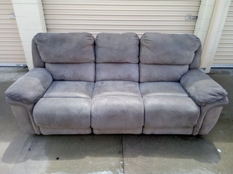 Electric Recliner Couch 