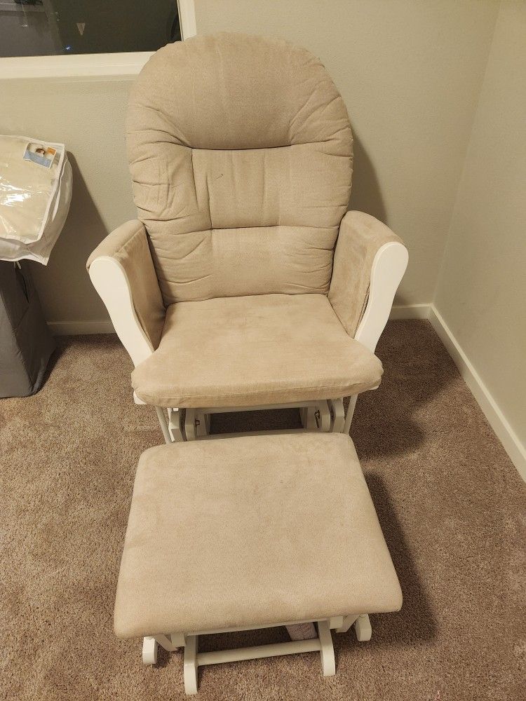 Glider Rocking Chair With Ottoman 