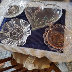 Decorative Glass Bowls X4