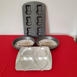 4 Pc. Baking Set, 2 Wilson Cake Mold Pans
