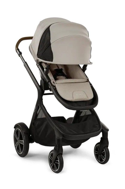 Nuna Demi Grow With Pipa Car Seat & Attachment Used