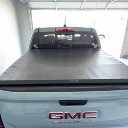REALTRUCK TRUXEDO TRUXPORT (GEN 2) SOFT ROLL-UP TONNEAU COVER AND BED LINER 