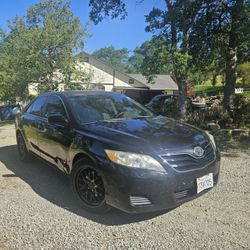 2011 toyota camry CLEAN TITLE SMOGGED